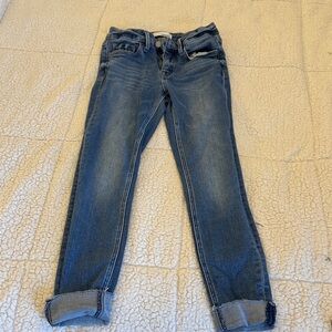 Women's Skinny Stretch Jeans in Medium Blue Wash